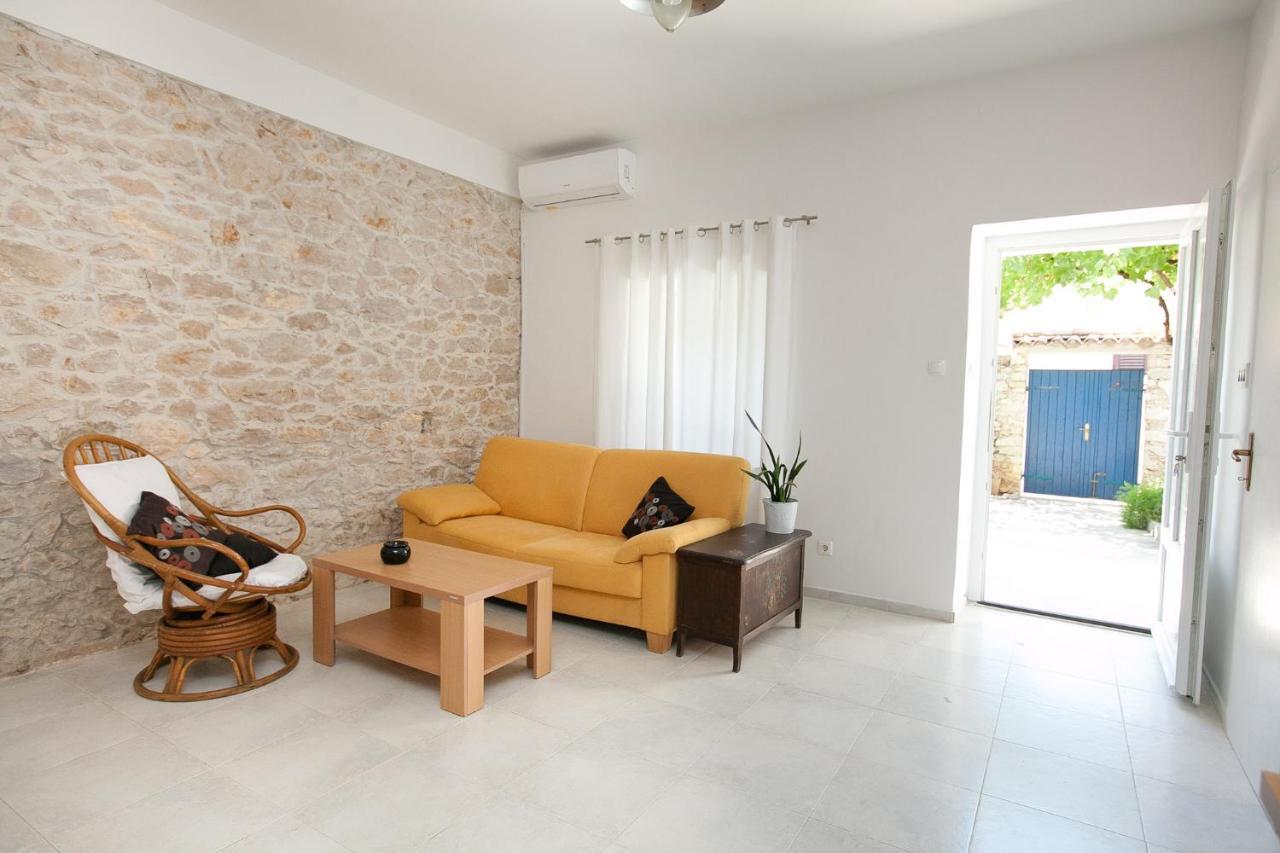 Ferienwohnung Kuca Za Odmor Toksini Zadar Exterior foto